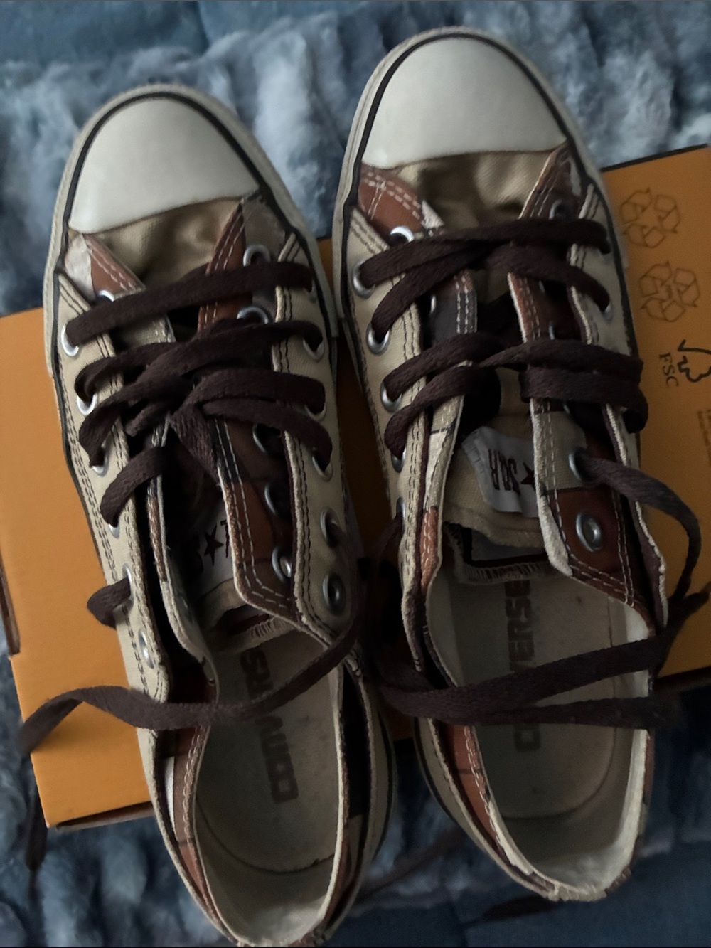 Vintage one of a kind Converse Low-Top Sneakers in Beige and Brown - Picture 10 of 12